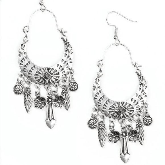 Nature Escape Silver Dangle Earrings - Picture 2 of 2